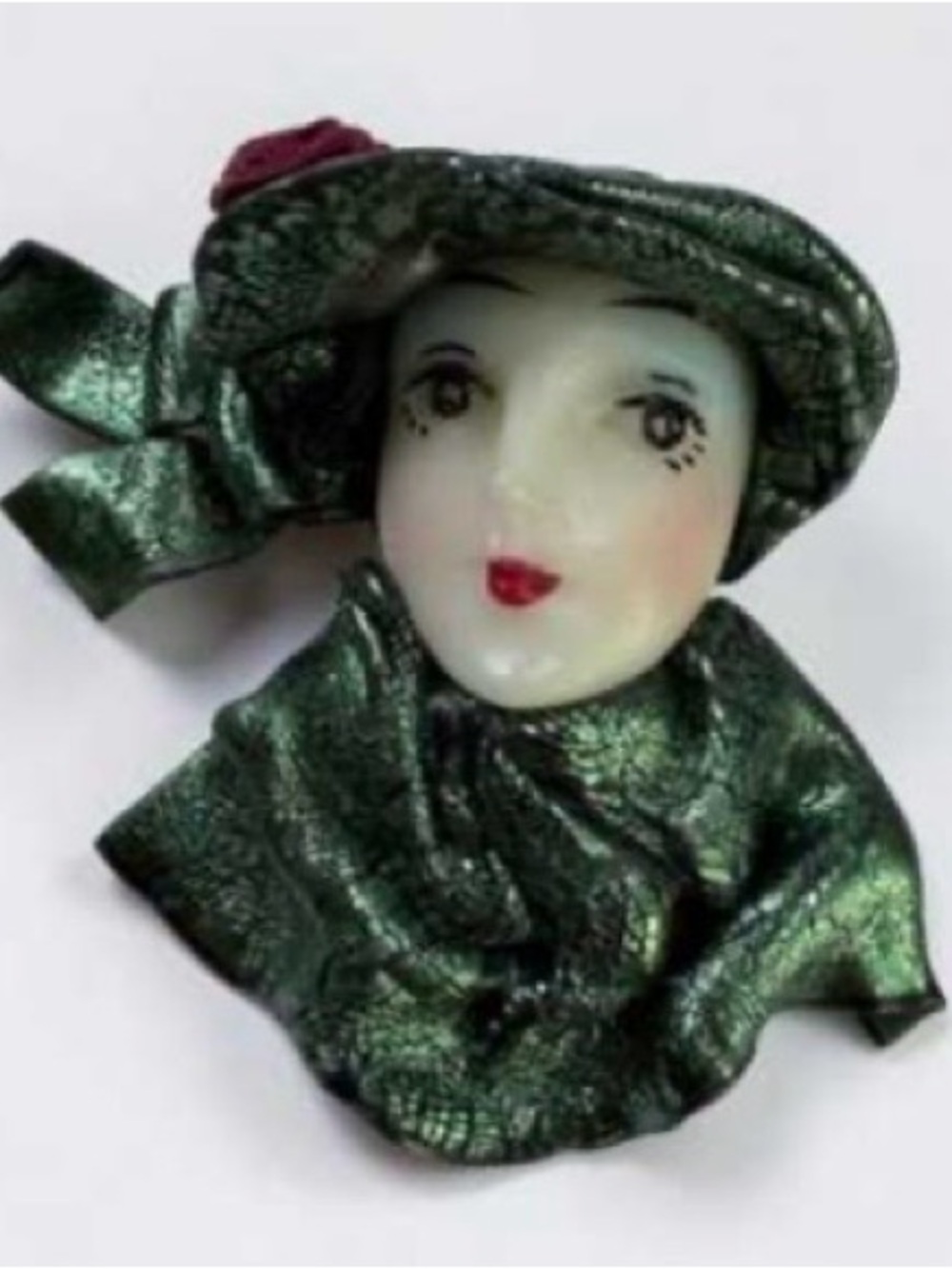 Art Deco - Style Flapper Lady Brooch - Picture 5 of 7